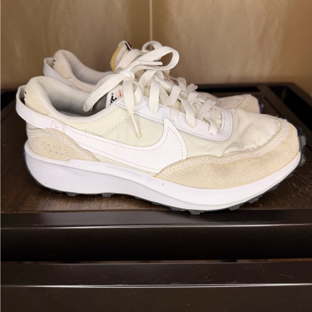 Nike Women's Waffle Debut Shoes style#-DH9523